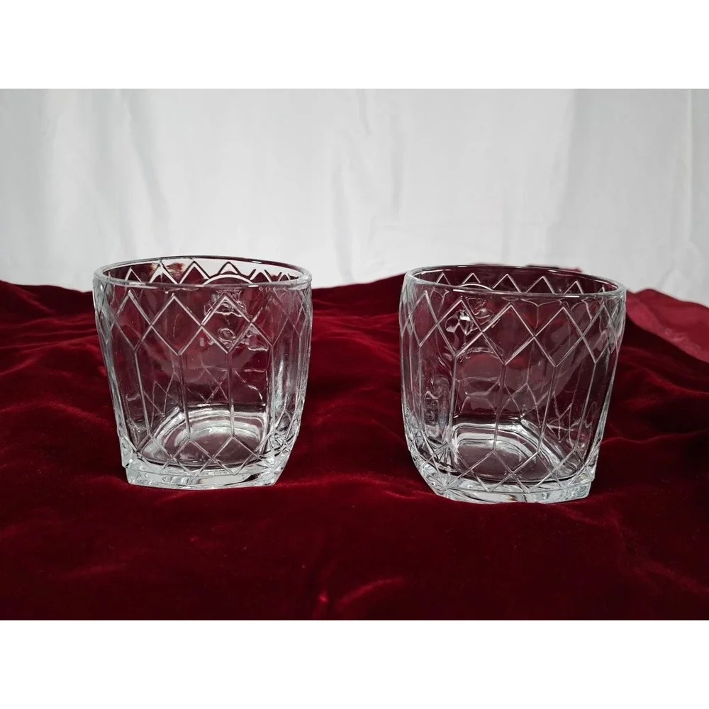 Set 2 Crown Royal Whiskey Lowball Glass Diamond Patern Embossed Logo 3-1/4